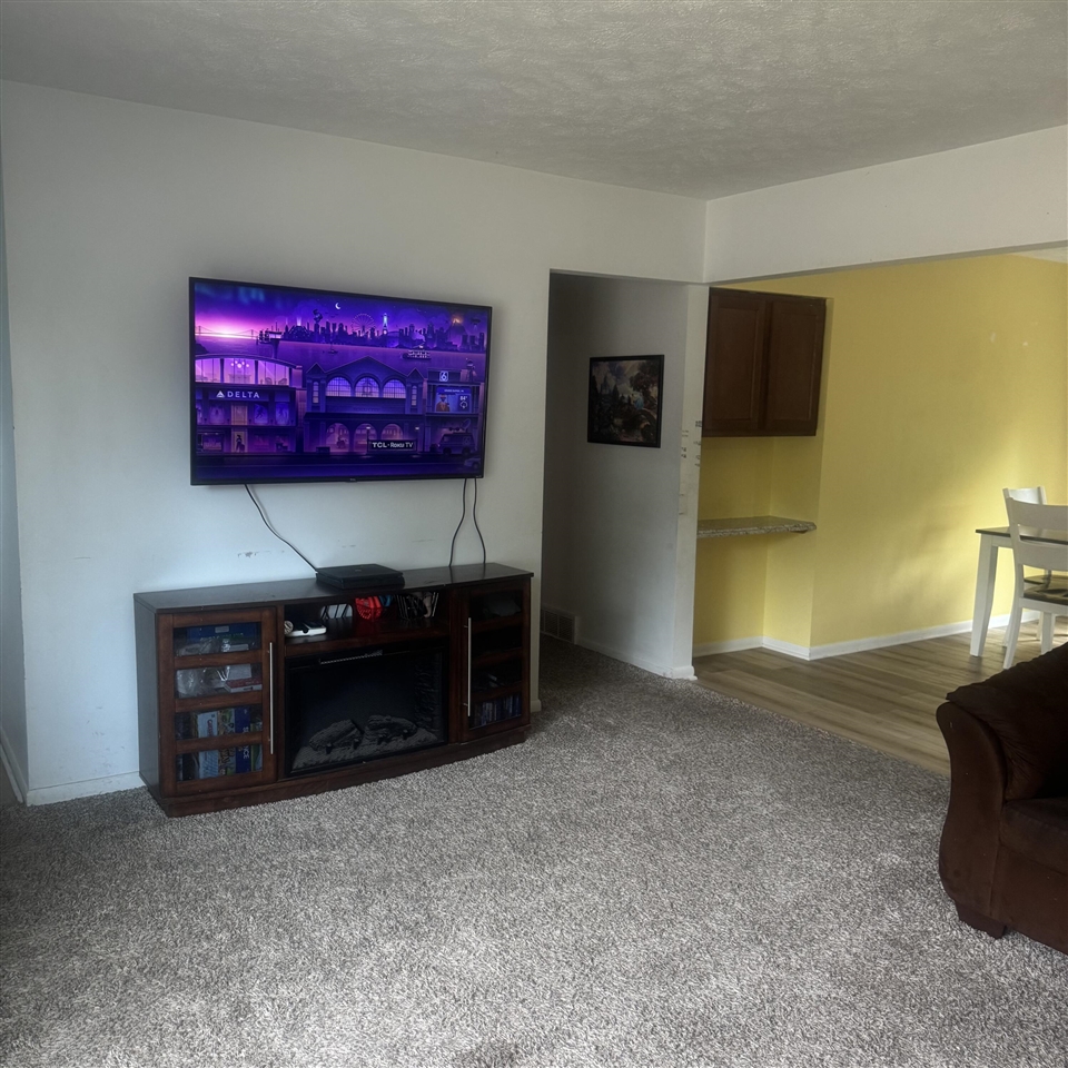 4th image of 3425 Perry Ave, Wyoming, MI 49519 | MLS# 70549689