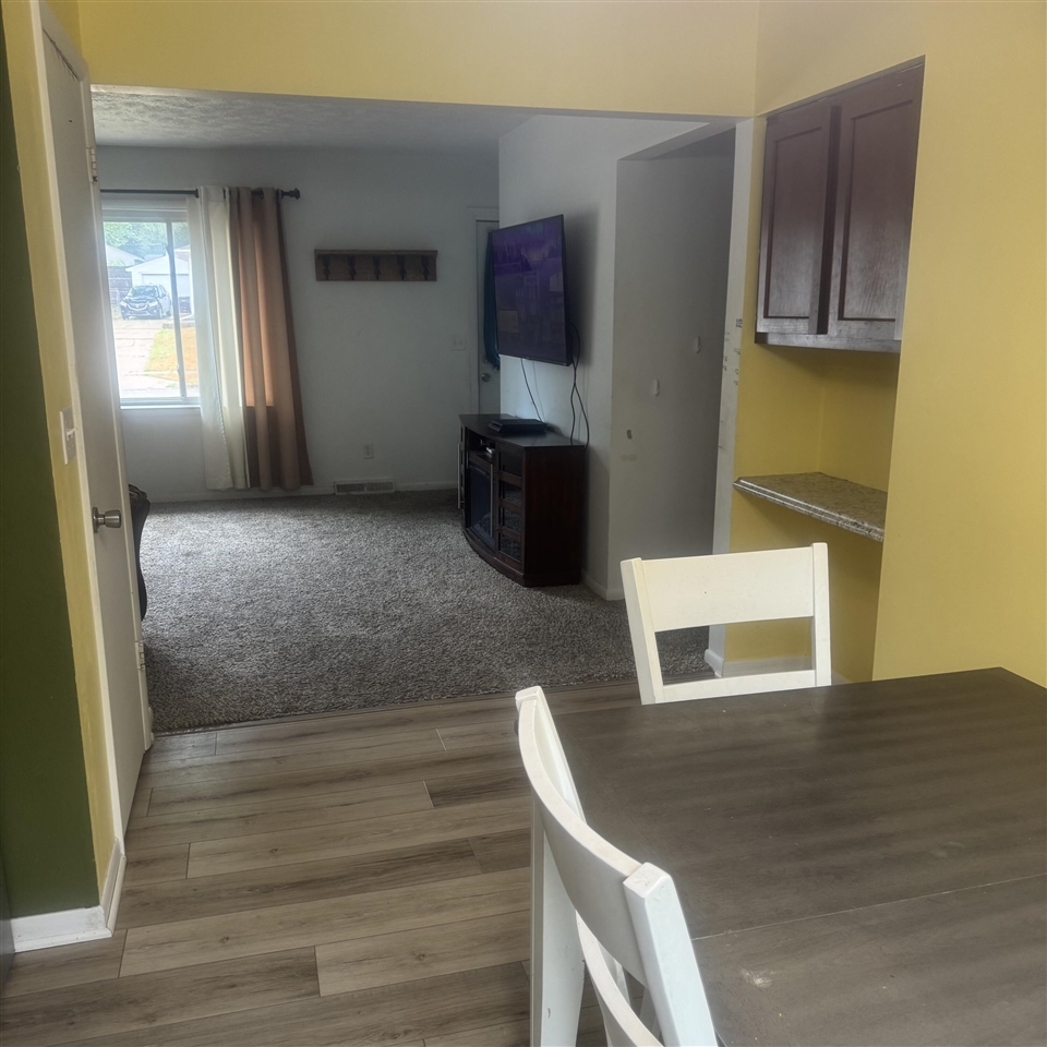 5th image of 3425 Perry Ave, Wyoming, MI 49519 | MLS# 70549689
