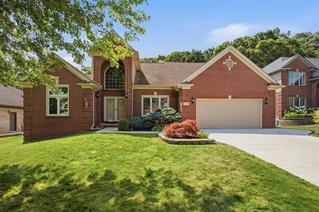 1st image of 2189 Clinton View Cir, Rochester Hills, MI 48309 | MLS# 70549704