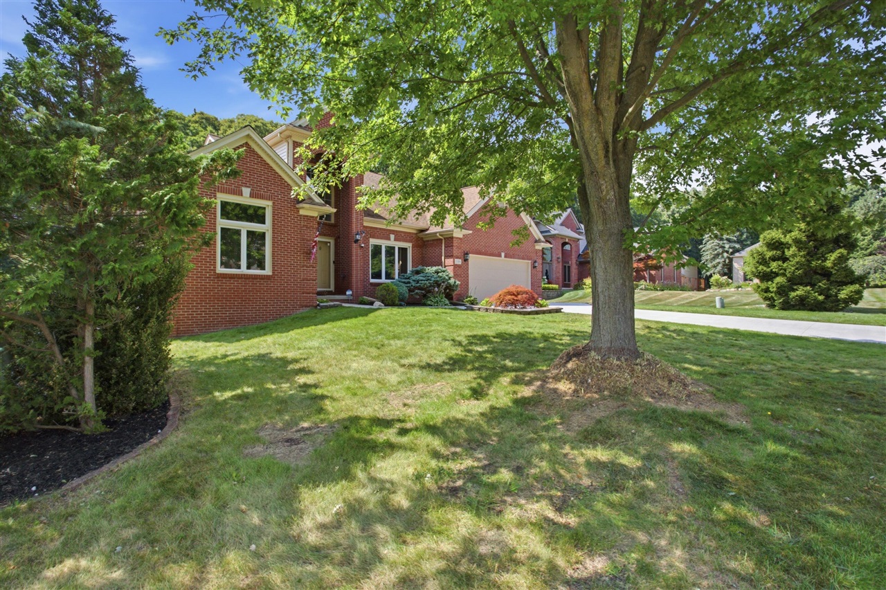 4th image of 2189 Clinton View Cir, Rochester Hills, MI 48309 | MLS# 70549704