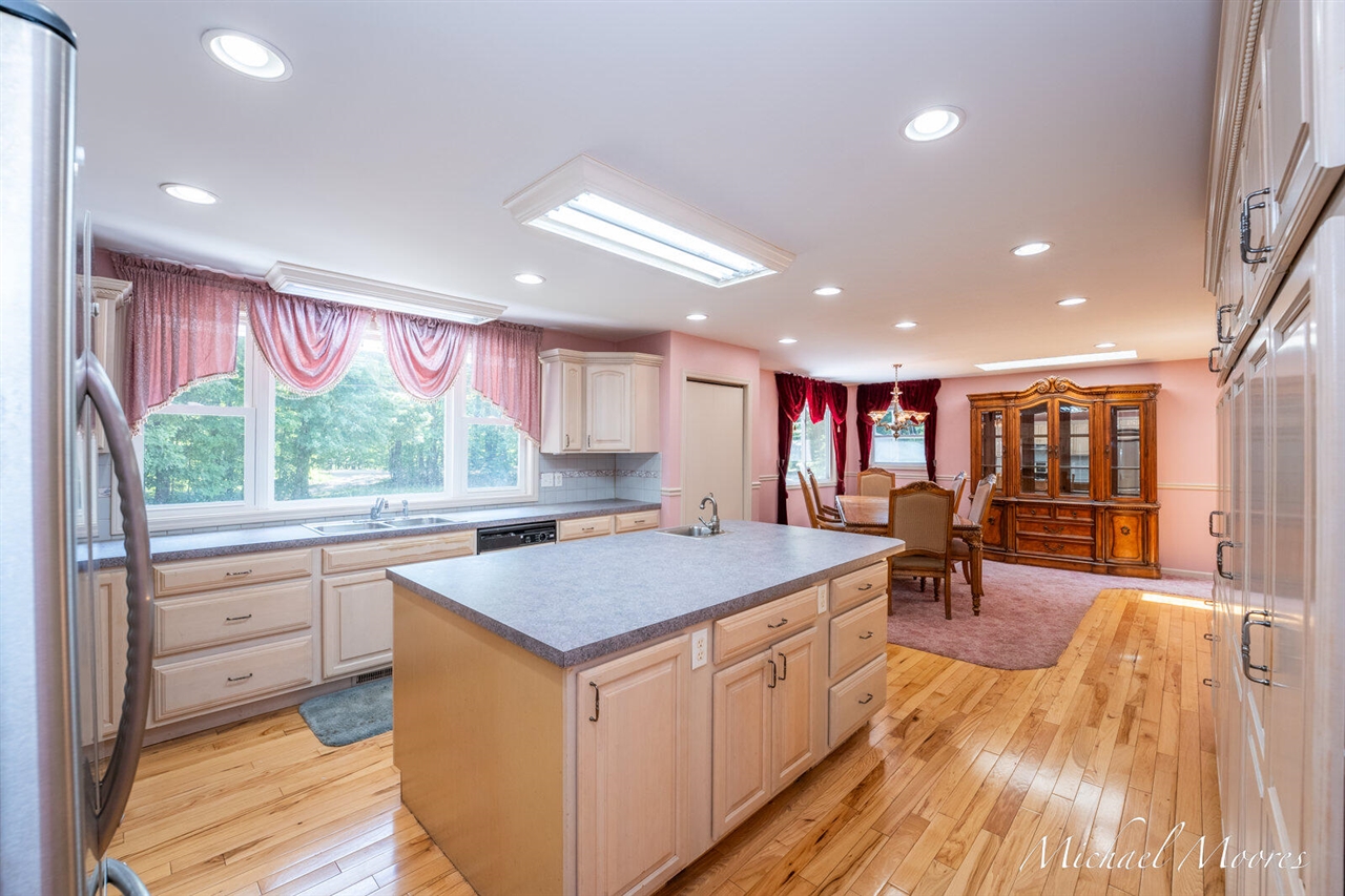 5th image of 7011 E 128Th St, Sand Lake, MI 49343 | MLS# 70549705