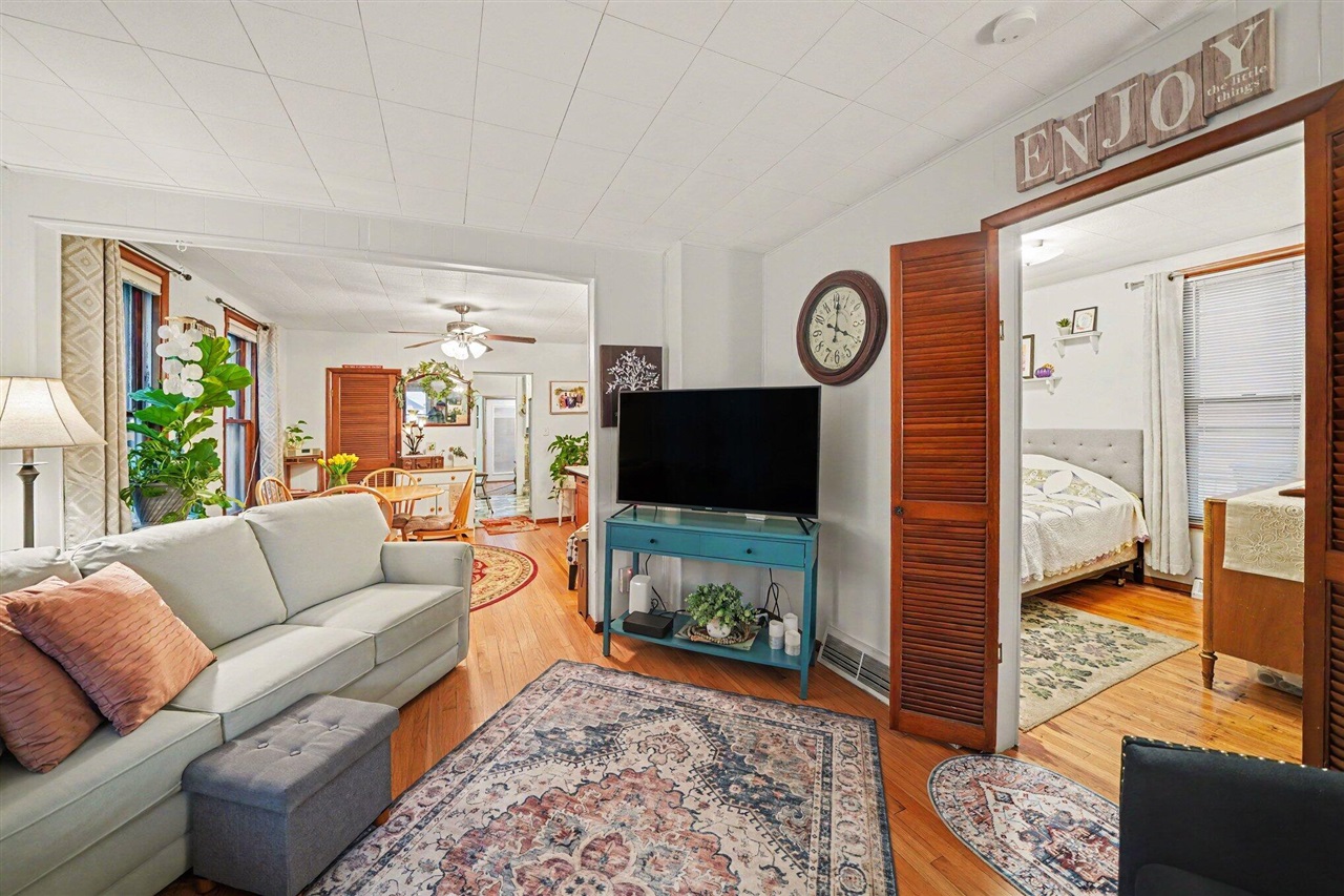 4th image of 1024 Morrison Ave, Saint Joseph, MI 49085 | MLS# 70549707