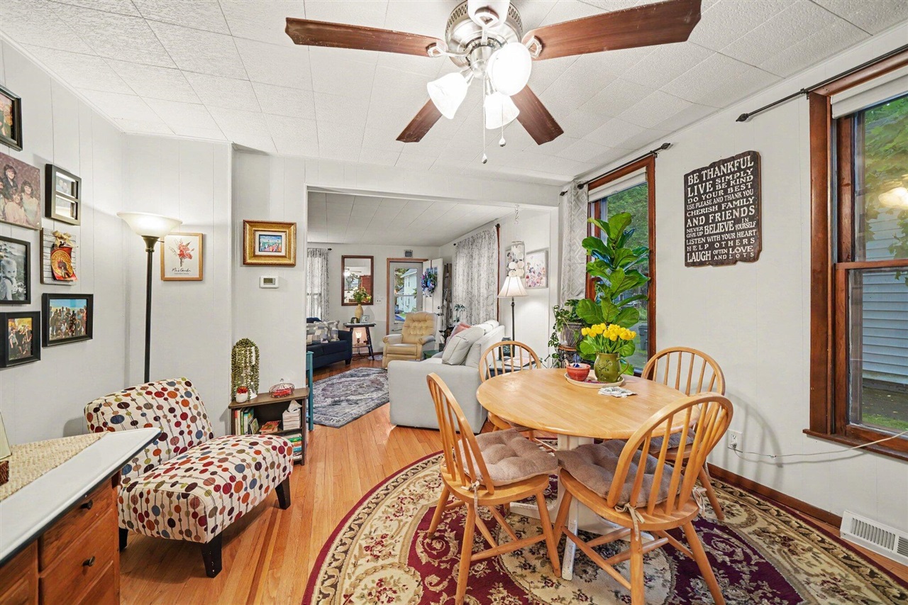 5th image of 1024 Morrison Ave, Saint Joseph, MI 49085 | MLS# 70549707