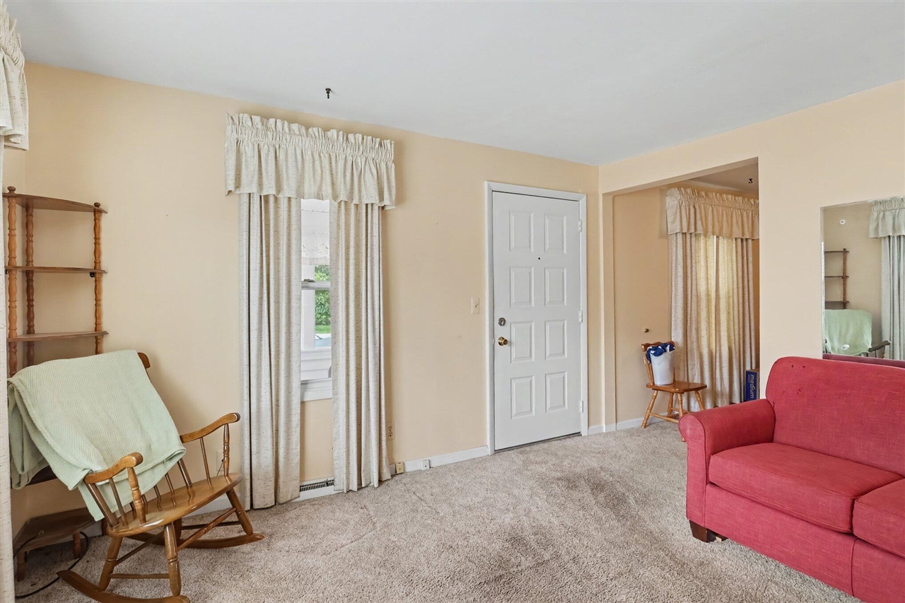4th image of 2901 Hartline Dr, Rochester Hills, MI 48309 | MLS# 70549727