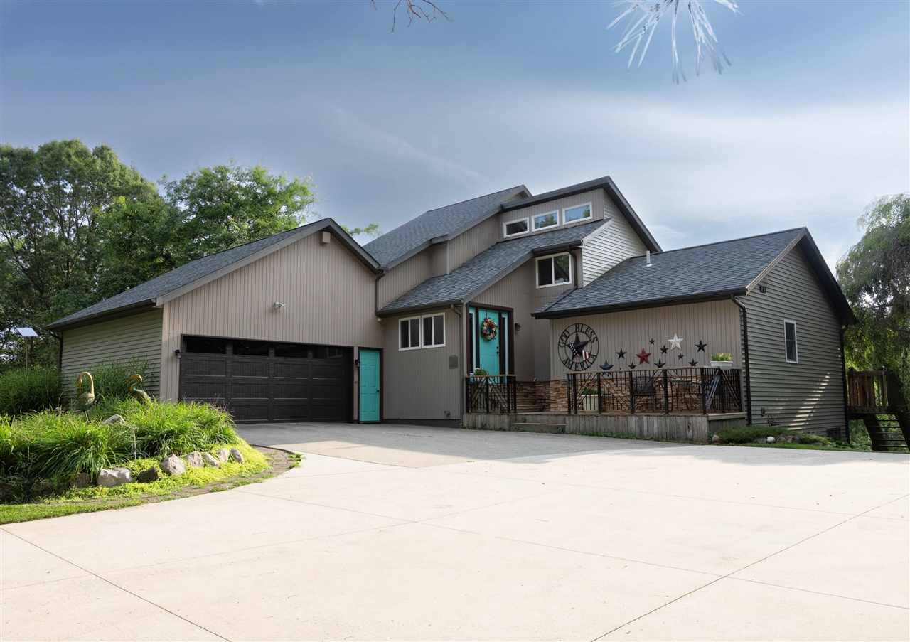 1st image of 10335 Lincoln Lake Rd, Greenville, MI 48838 | MLS# 70549750