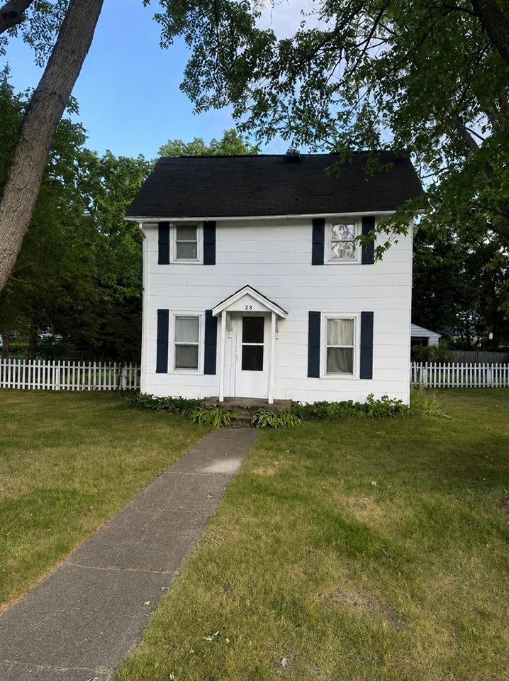 2nd image of 28 W Post St, Newaygo, MI 49337 | MLS# 70549760