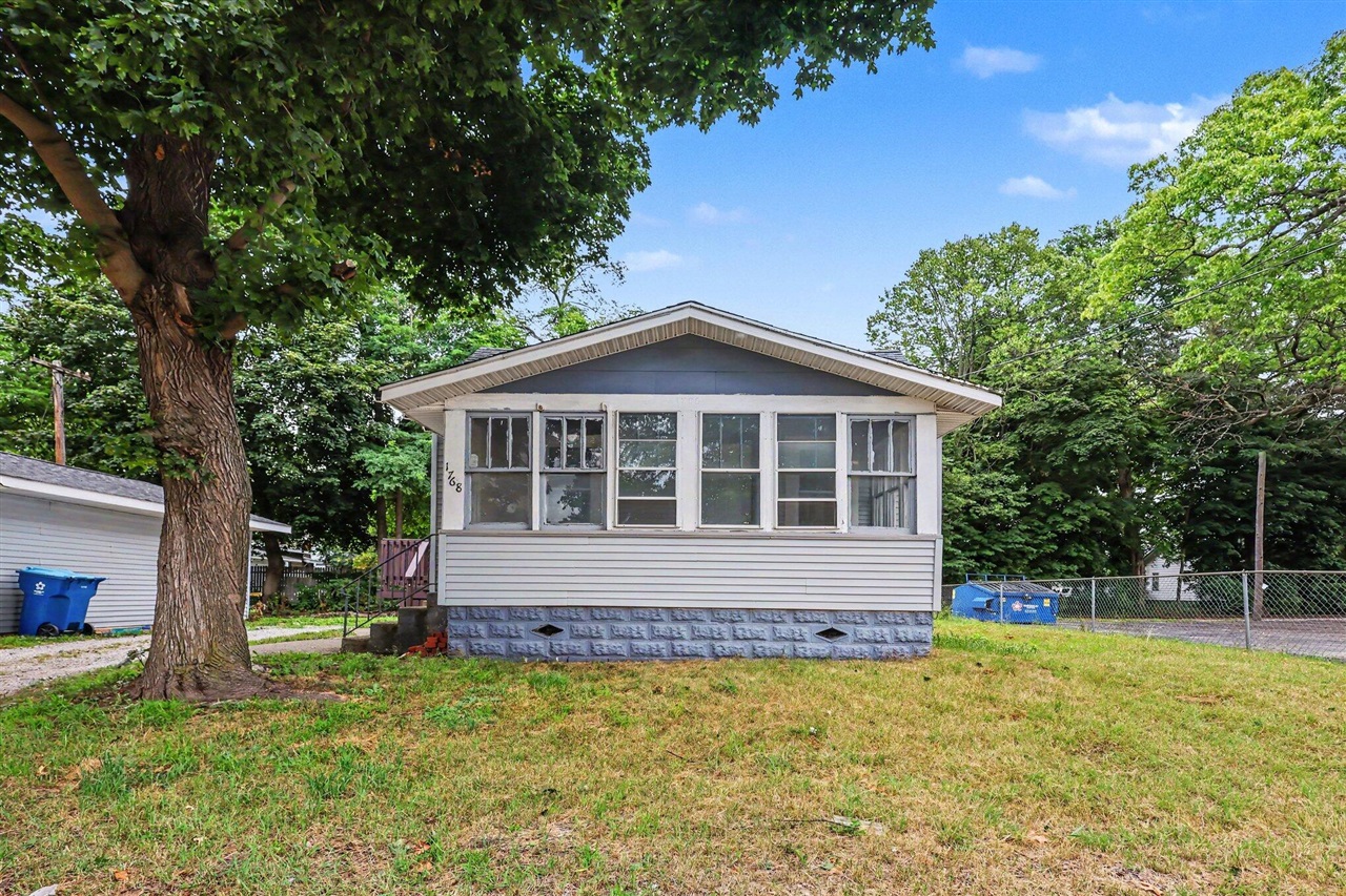 2nd image of 1768 Henry St, Muskegon, MI 49441 | MLS# 70549823