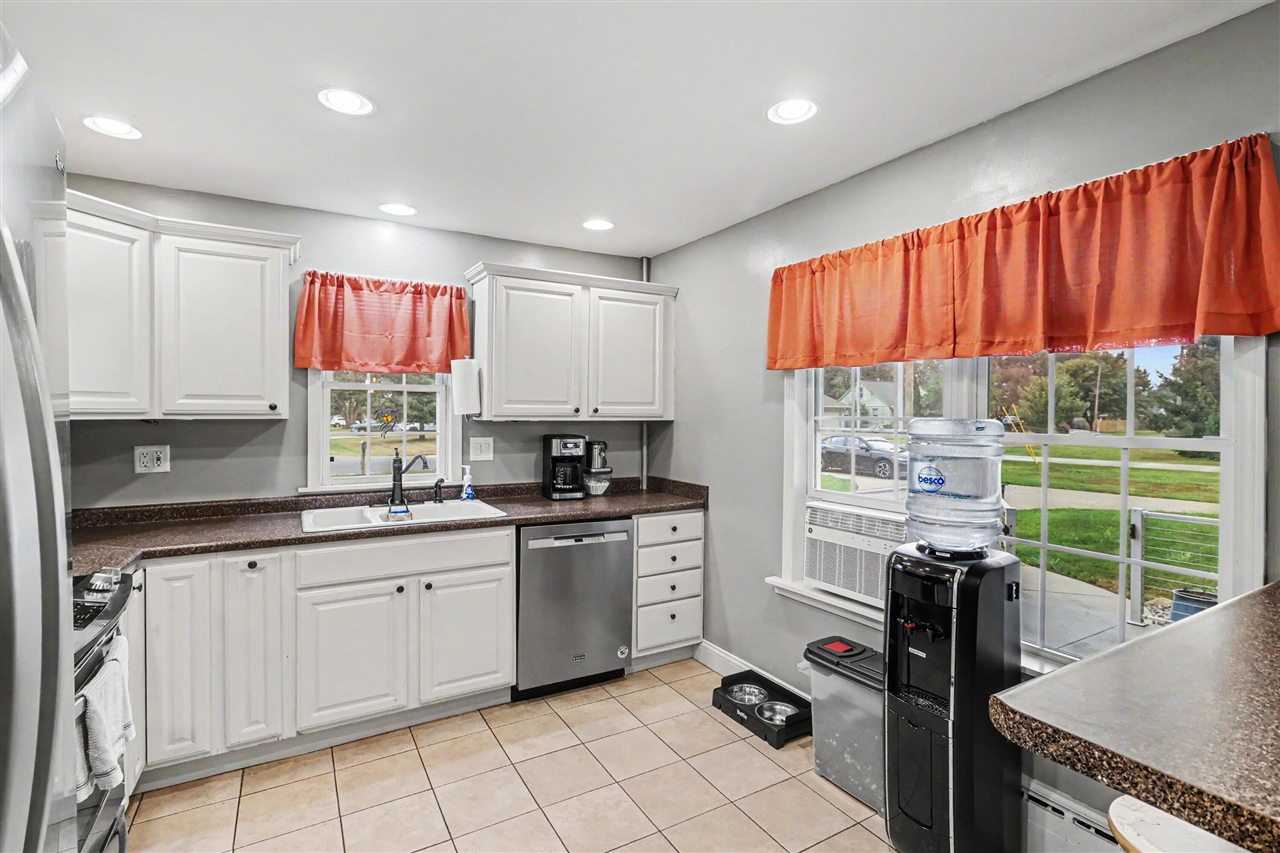 2nd image of 1134 S 24th St, Battle Creek, MI 49015 | MLS# 70549844