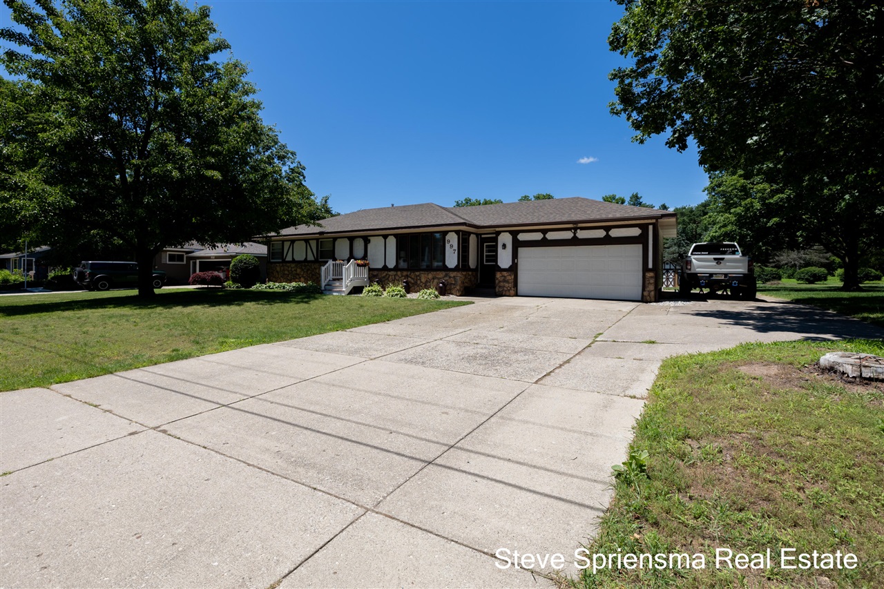 1st image of 997 Cypress Dr, Jenison, MI 49428 | MLS# 70549886