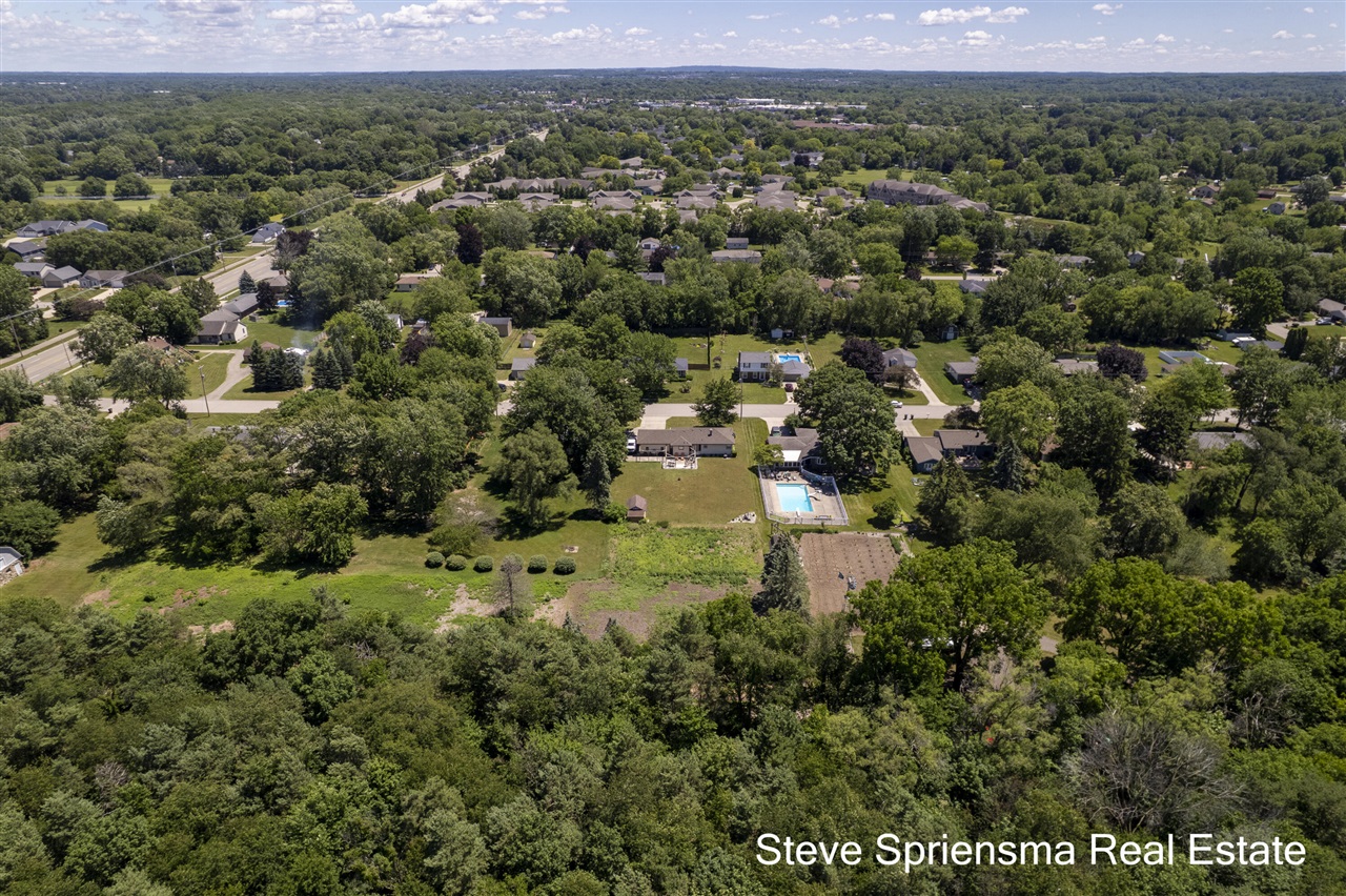 40th image of 997 Cypress Dr, Jenison, MI 49428 | MLS# 70549886