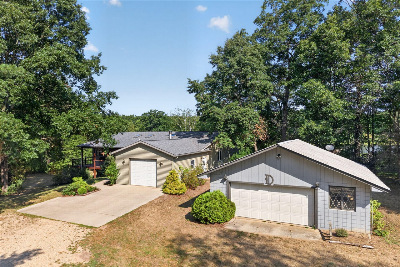 image of 9880 85th Ave, Mecosta, MI 49332 | MLS# 70549903