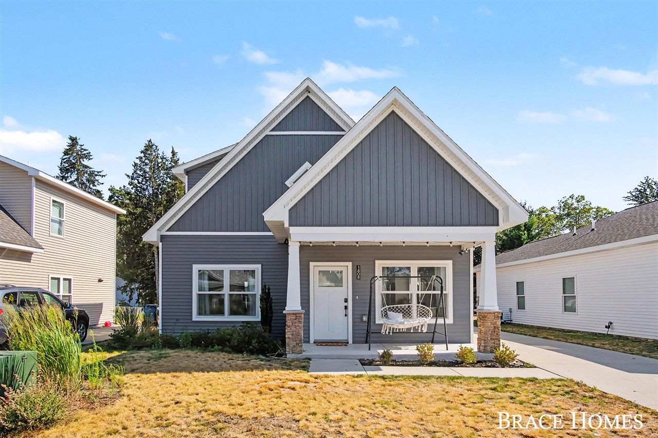 1st image of 1808 Robinson St, Grand Haven, MI 49417 | MLS# 70549906