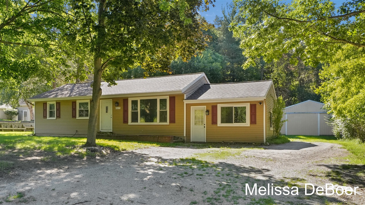 Photo 1 of Single family home for sale at 2014 3 Mile Rd, Grand Rapids, MI 49505 | MLS# 70549926 | Listing updated on 2026-09-25