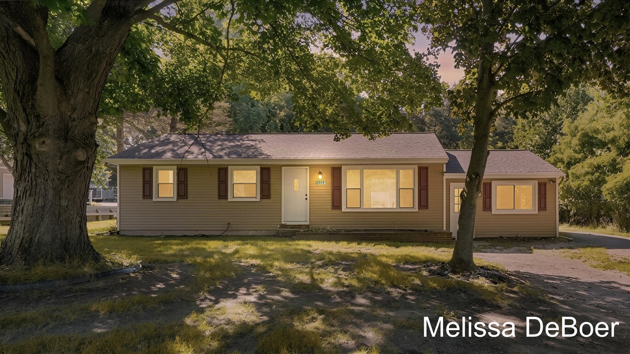 Photo 2 of Single family home for sale at 2014 3 Mile Rd, Grand Rapids, MI 49505 | MLS# 70549926 | Listing updated on 2026-09-25