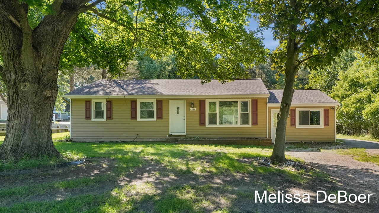 Photo 3 of Single family home for sale at 2014 3 Mile Rd, Grand Rapids, MI 49505 | MLS# 70549926 | Listing updated on 2026-09-25