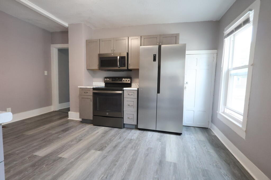 3rd image of 176 W Pearl St, Coldwater, MI 49036 | MLS# 70549930