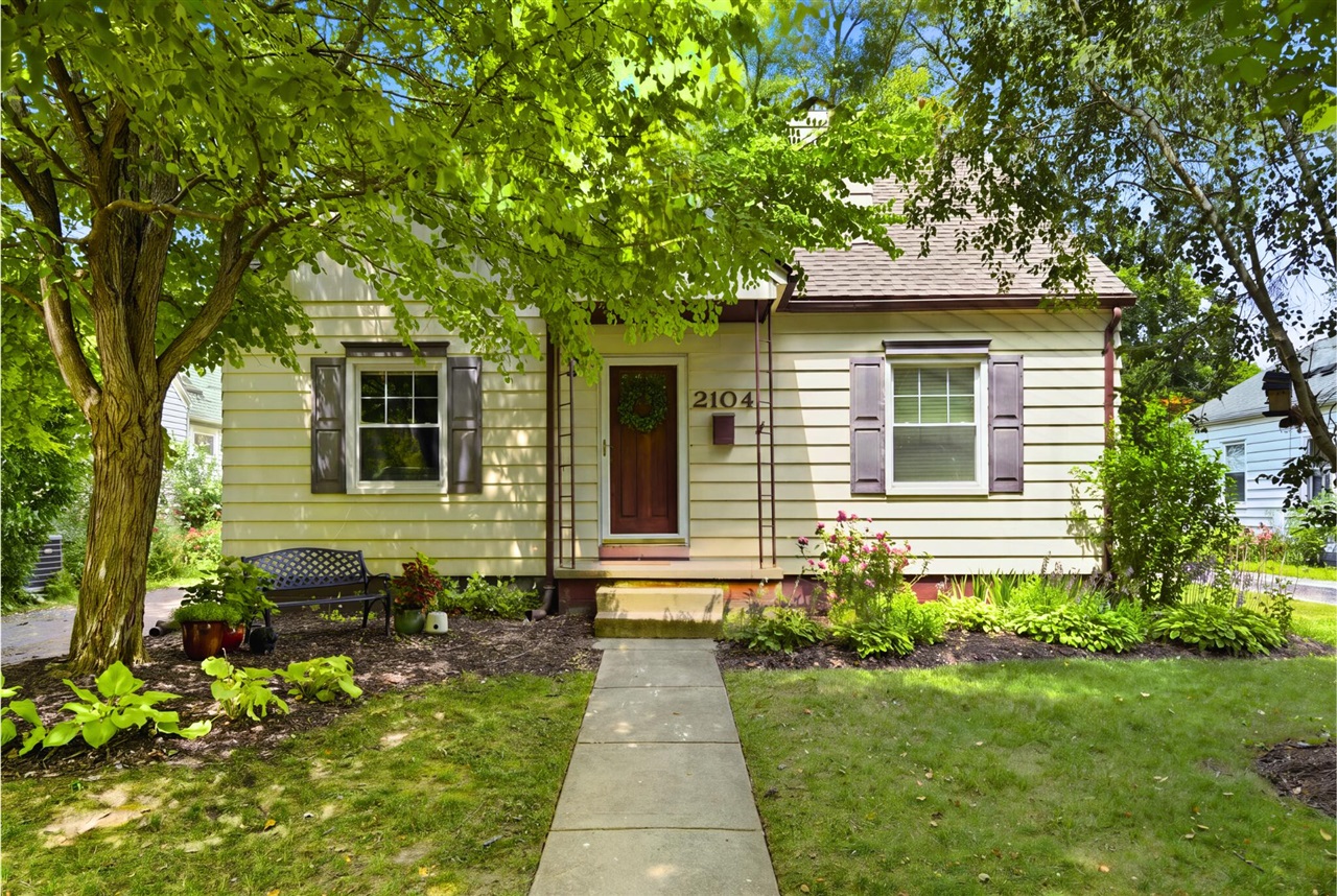 1st image of 2104 Arborview Blvd, Ann Arbor, MI 48103 | MLS# 70549937