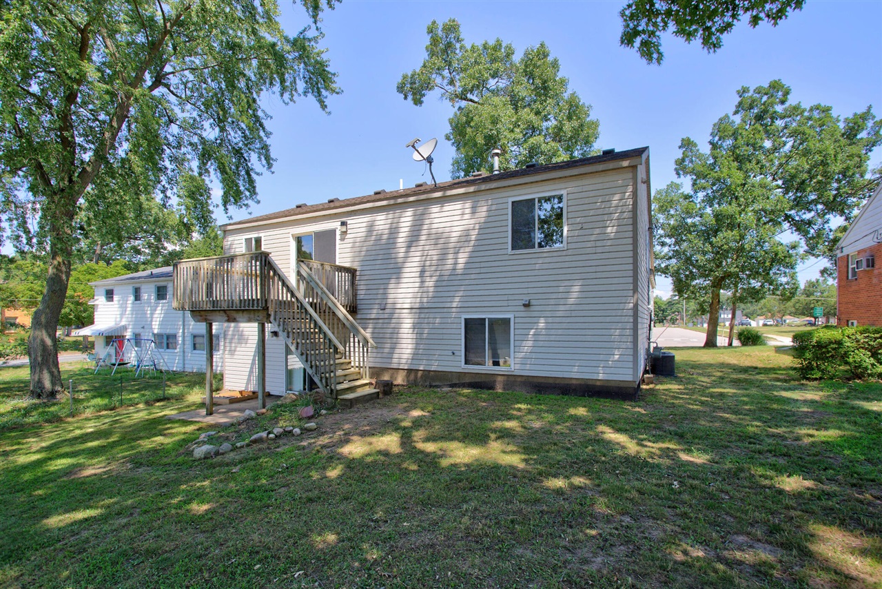 34th image of 1006 26th St, Wyoming, MI 49509 | MLS# 70549961