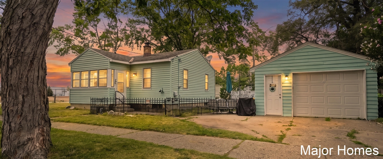 2nd image of 3990 Buchanan Ave, Grand Rapids, MI 49548 | MLS# 70549965