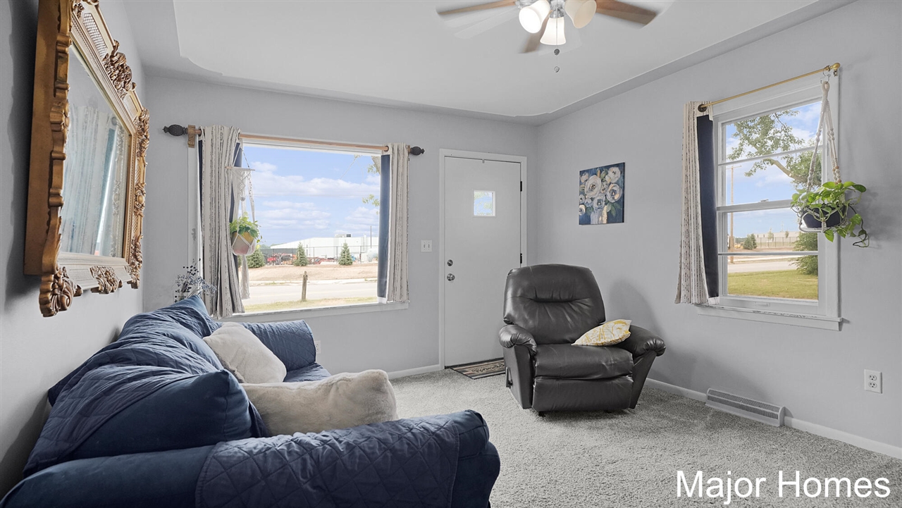 3rd image of 3990 Buchanan Ave, Grand Rapids, MI 49548 | MLS# 70549965