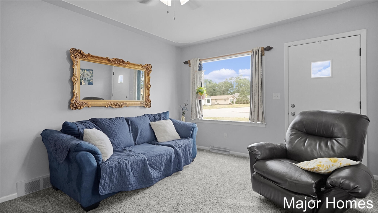 4th image of 3990 Buchanan Ave, Grand Rapids, MI 49548 | MLS# 70549965