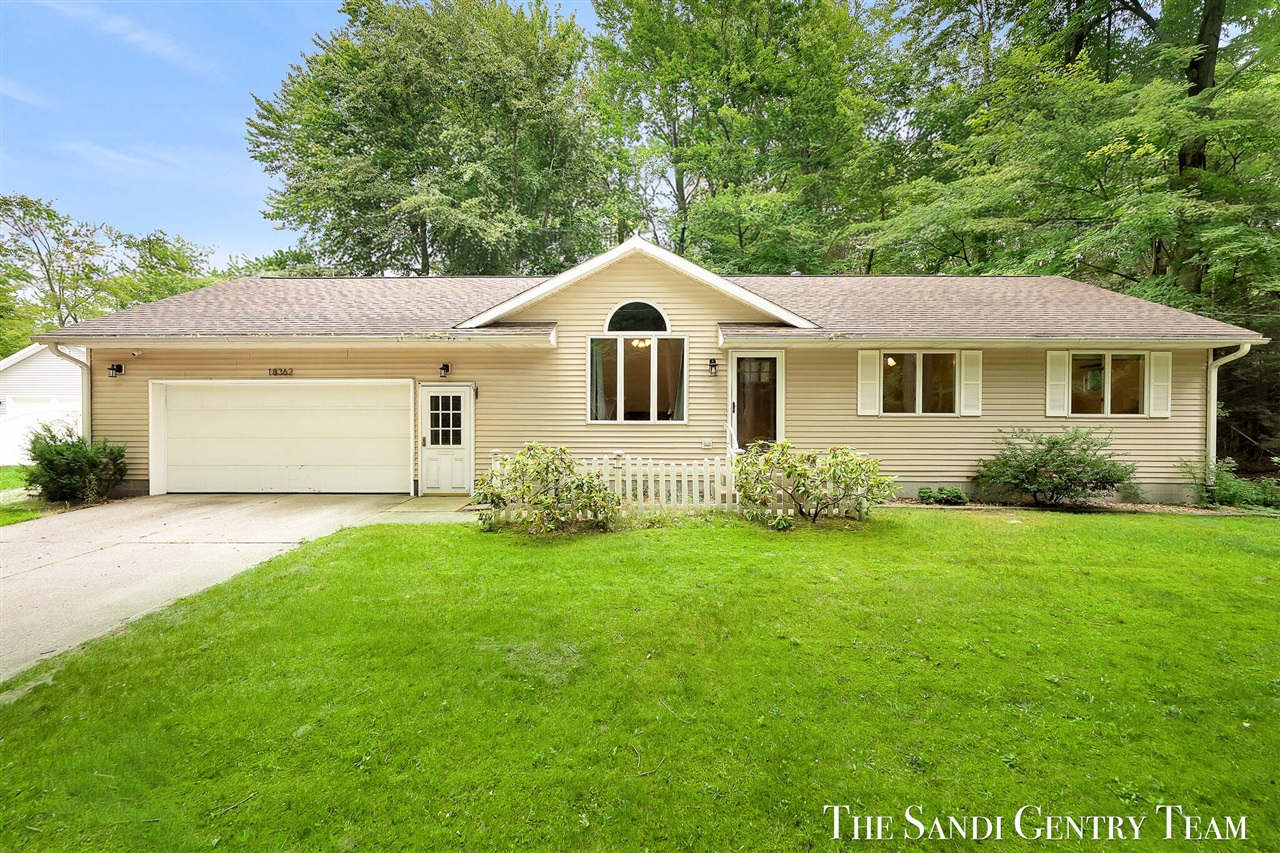 2nd image of 18362 168th Ave, Spring Lake, MI 49456 | MLS# 70549990