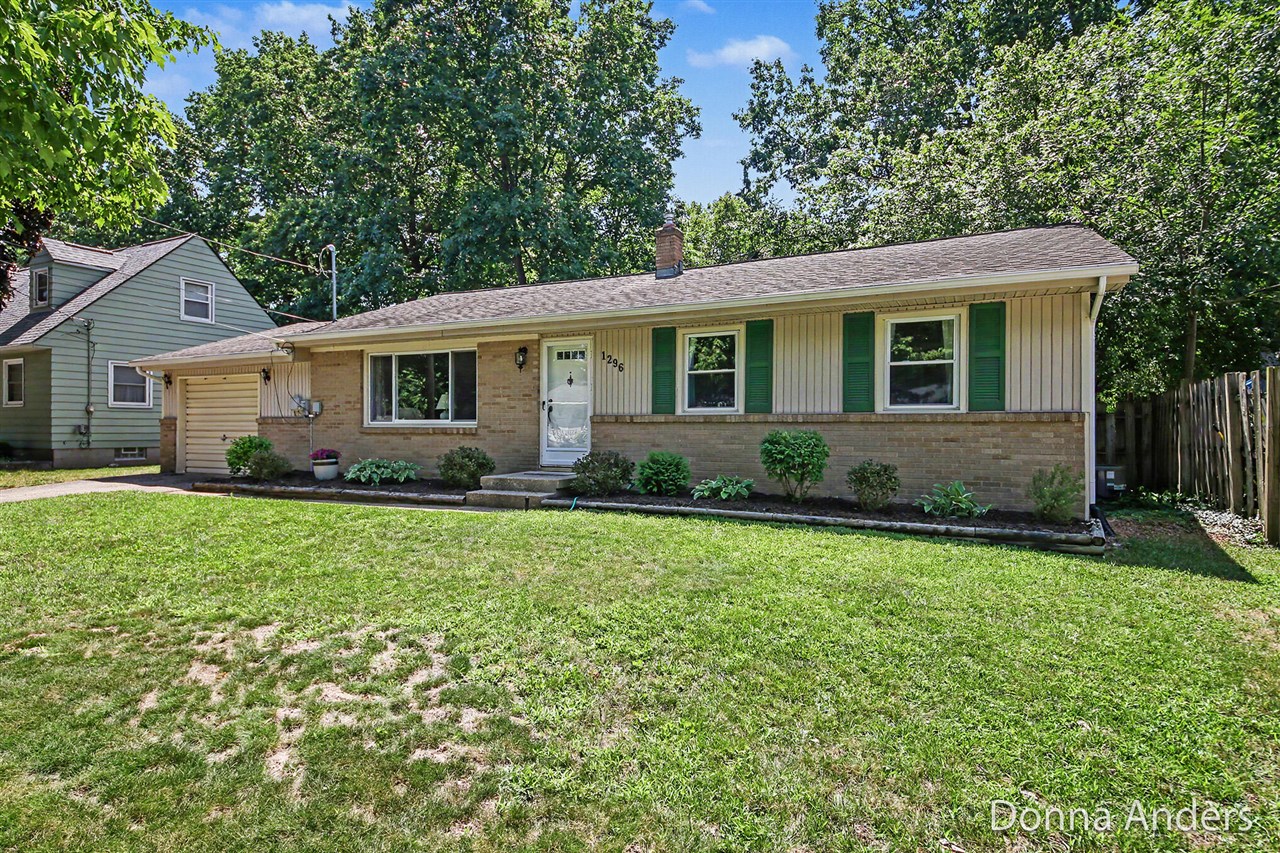 1st image of 1296 Katrina Dr, Grand Rapids, MI 49508 | MLS# 70549991