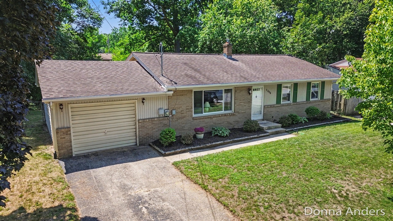 3rd image of 1296 Katrina Dr, Grand Rapids, MI 49508 | MLS# 70549991