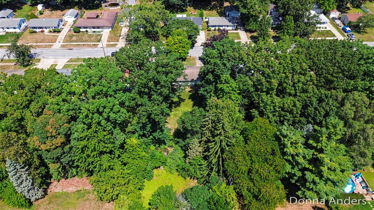 4th image of 1296 Katrina Dr, Grand Rapids, MI 49508 | MLS# 70549991