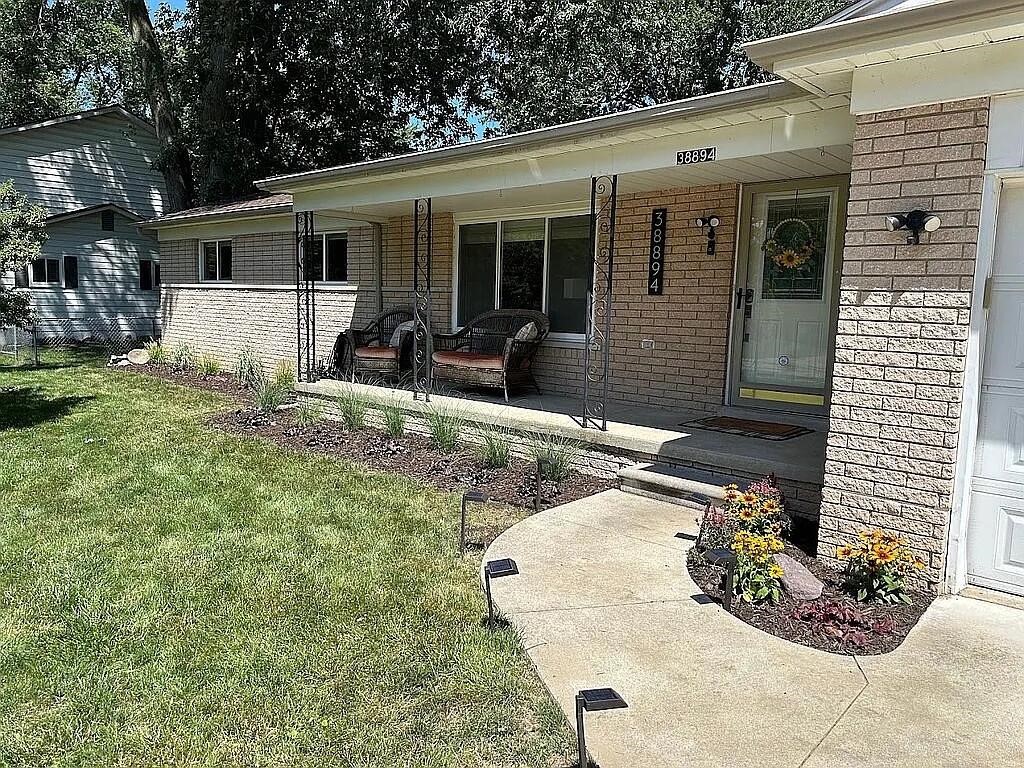 2nd image of 38894 Winkler St, Harrison Township, MI 48045 | MLS# 70549992