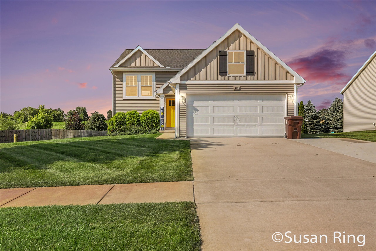 3rd image of 282 Vansen Dr, Kent City, MI 49330 | MLS# 70550001