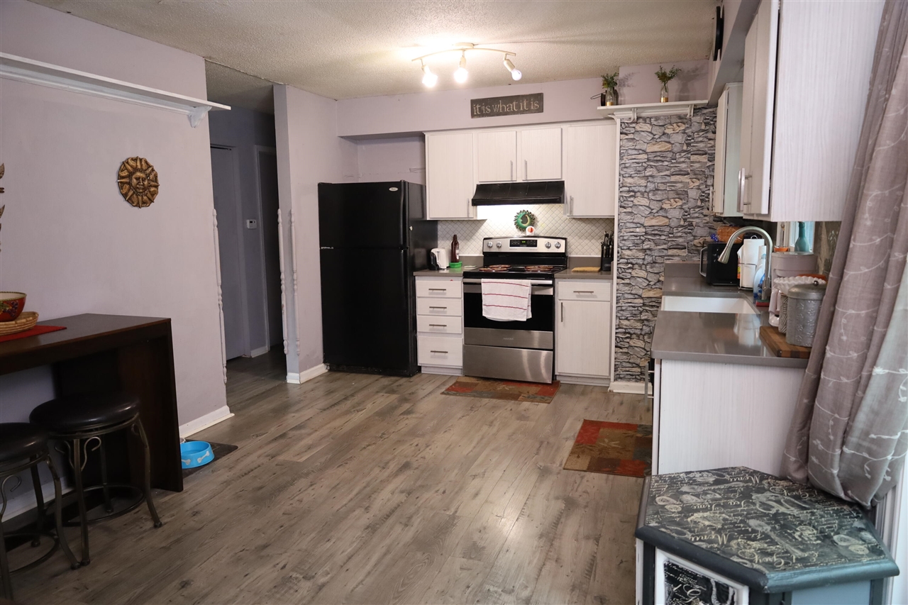 2nd image of 16154 Gary Ave, Grand Haven, MI 49417 | MLS# 70550031