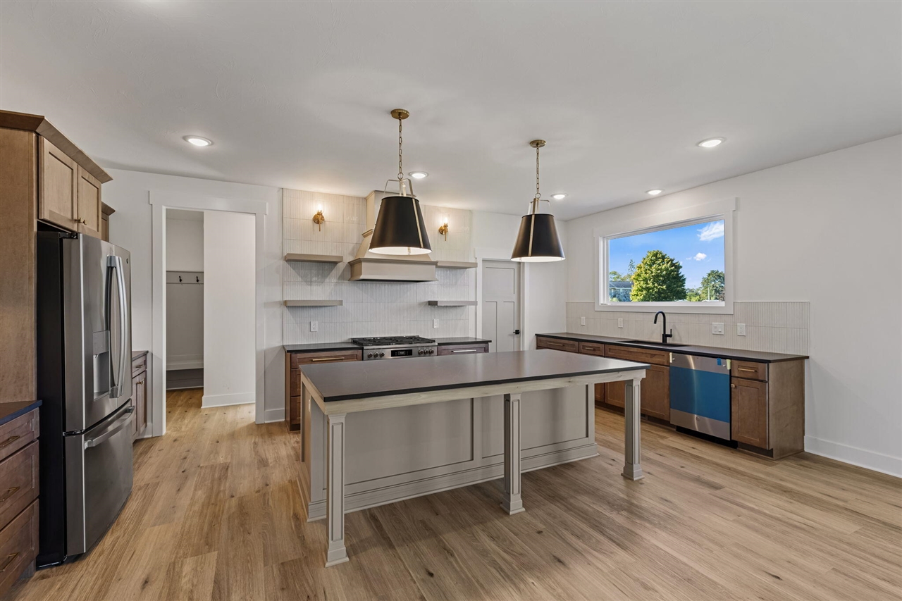Photo 4 of Single family home for sale at 8063 Erie Dr, Byron Center, MI 49315 | MLS# 70550035 | Listing updated on 2026-10-20