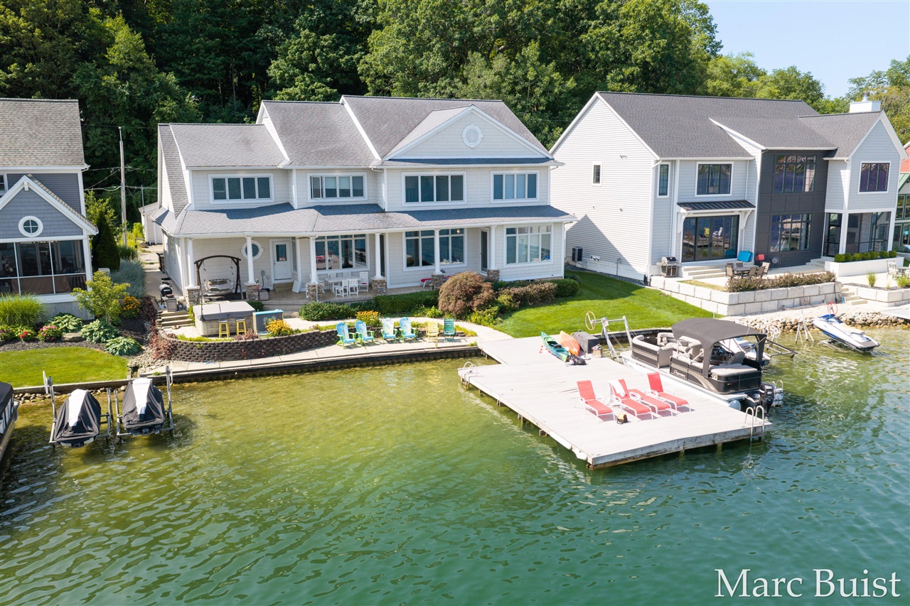 1st image of 421 N Lake Dr, Caledonia, MI 49316 | MLS# 70550039