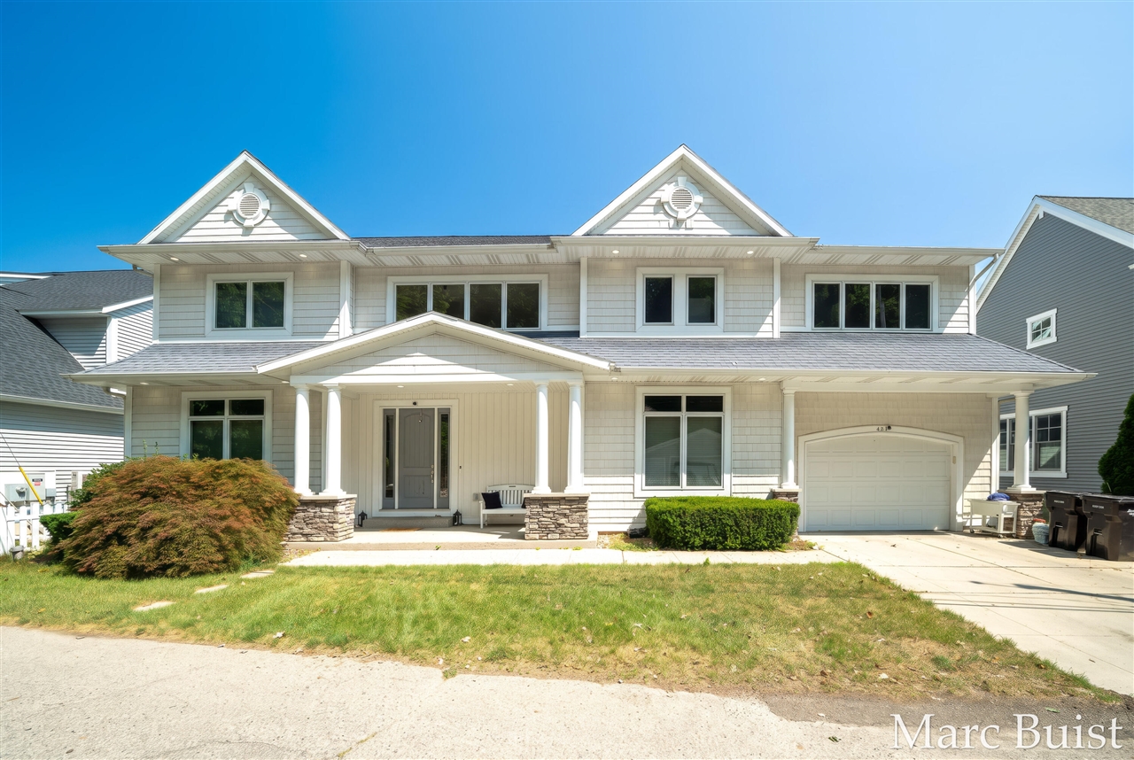 2nd image of 421 N Lake Dr, Caledonia, MI 49316 | MLS# 70550039