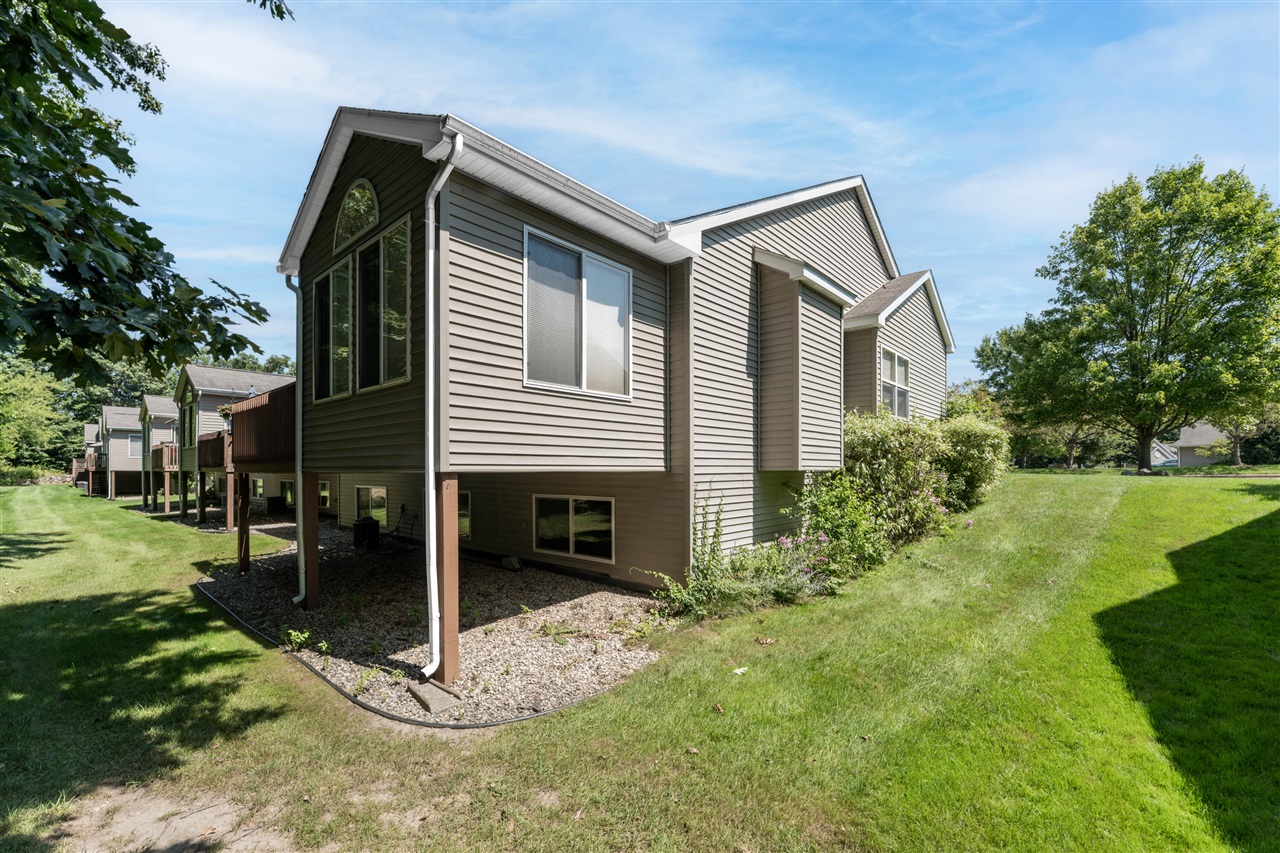 5th image of 1364 Tanager Ln, Kalamazoo, MI 49009 | MLS# 70550053