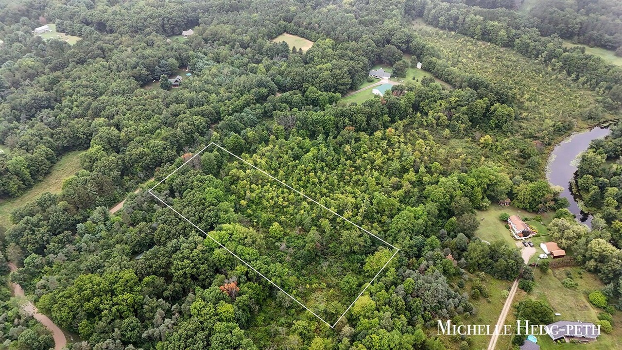 4th image of Spruce Hollow Dr, Middleville, MI 49333 | MLS# 70550058