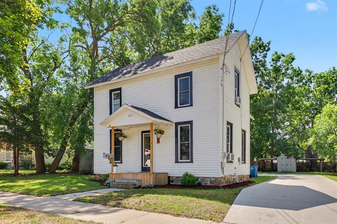 1st image of 217 E Liberty St, Belding, MI 48809 | MLS# 70550062
