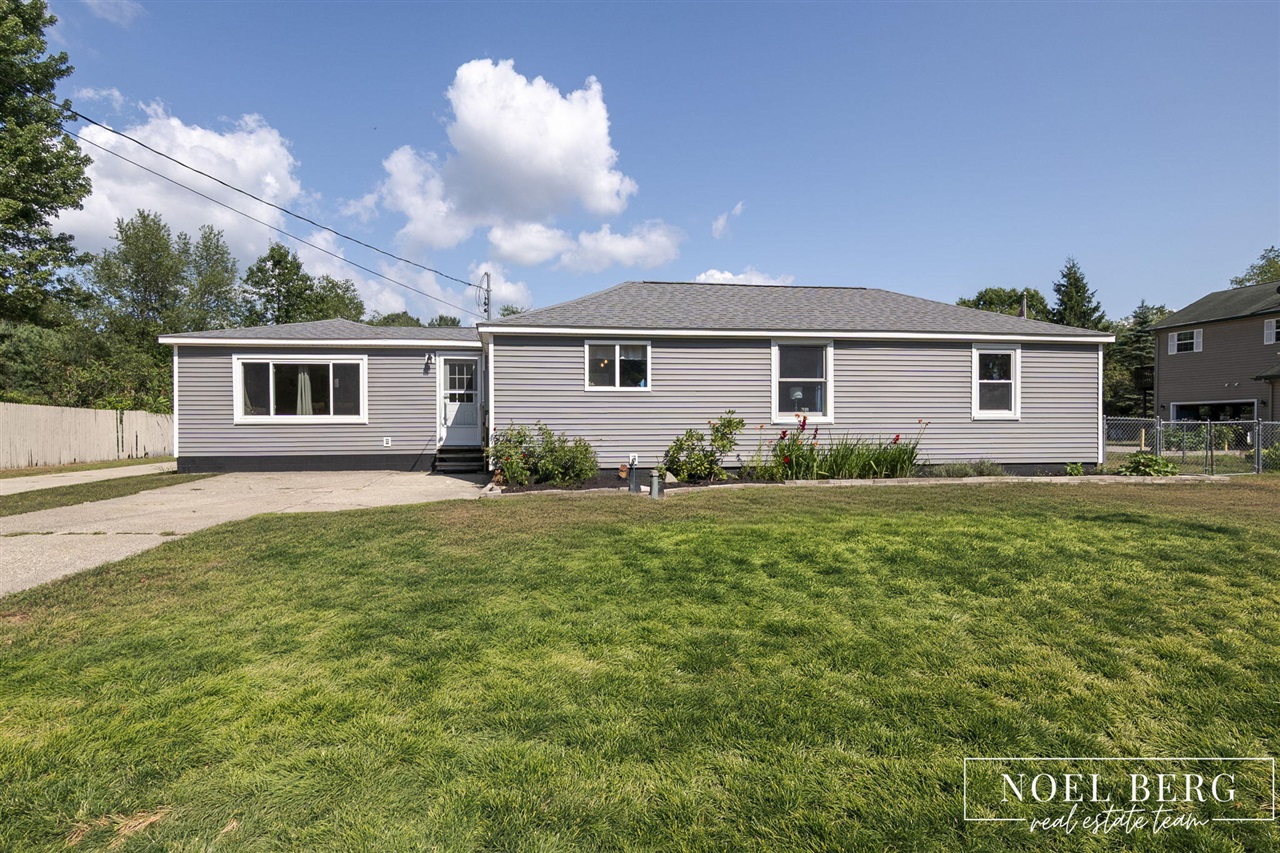 1st image of 1104 S Drent Rd, Muskegon, MI 49442 | MLS# 70550067