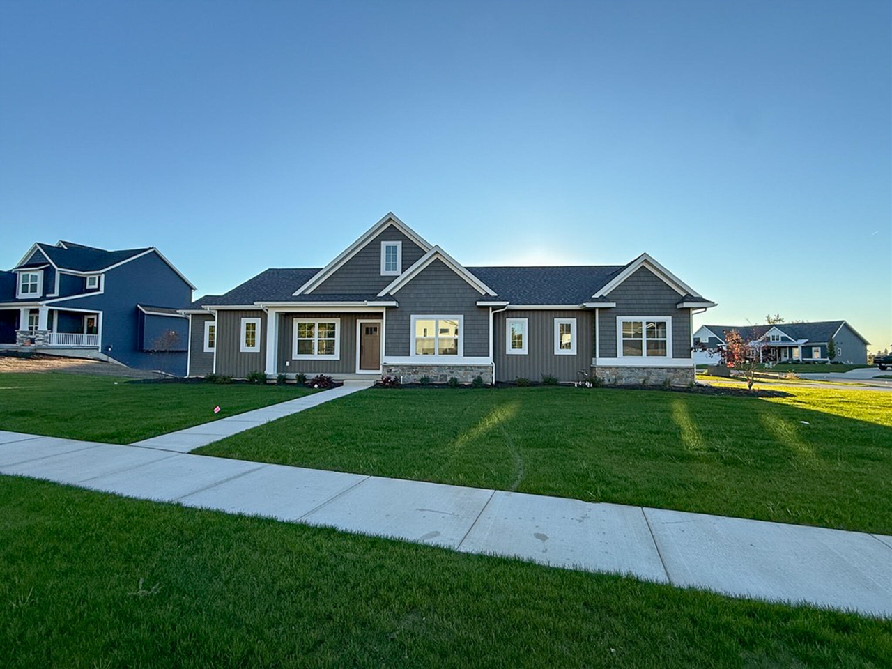 Photo 1 of Single family home for sale at 1830 Stratford Ln, Grand Rapids, MI 49534 | MLS# 70550070 | Listing updated on 2026-10-06