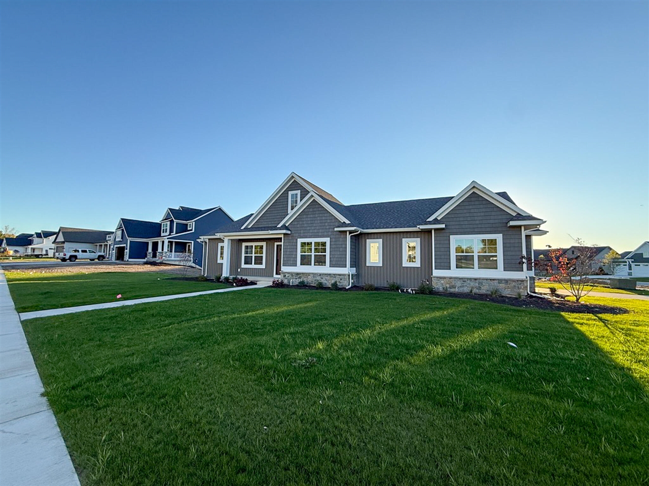 Photo 2 of Single family home for sale at 1830 Stratford Ln, Grand Rapids, MI 49534 | MLS# 70550070 | Listing updated on 2026-10-06