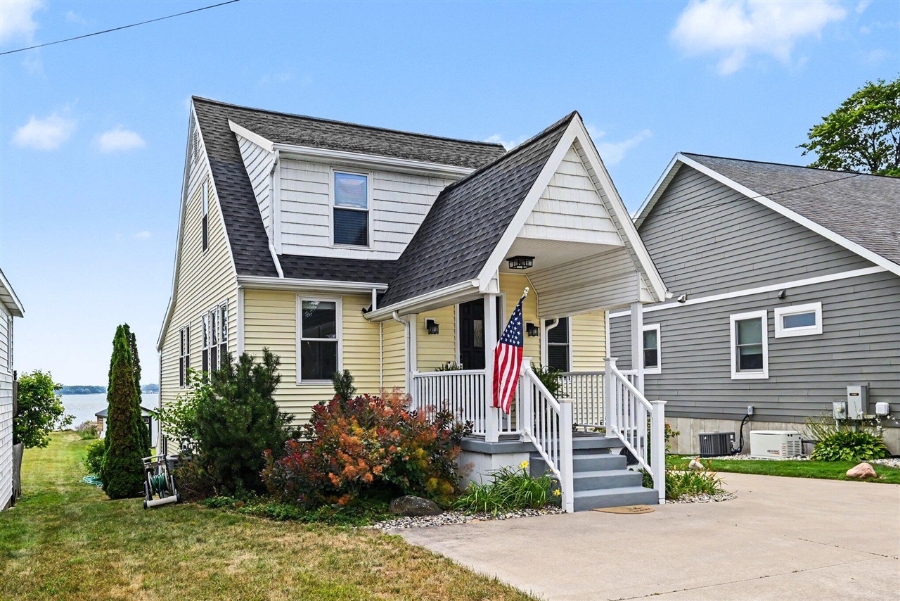 4th image of 345 Ruddiman Dr, Muskegon, MI 49445 | MLS# 70550097