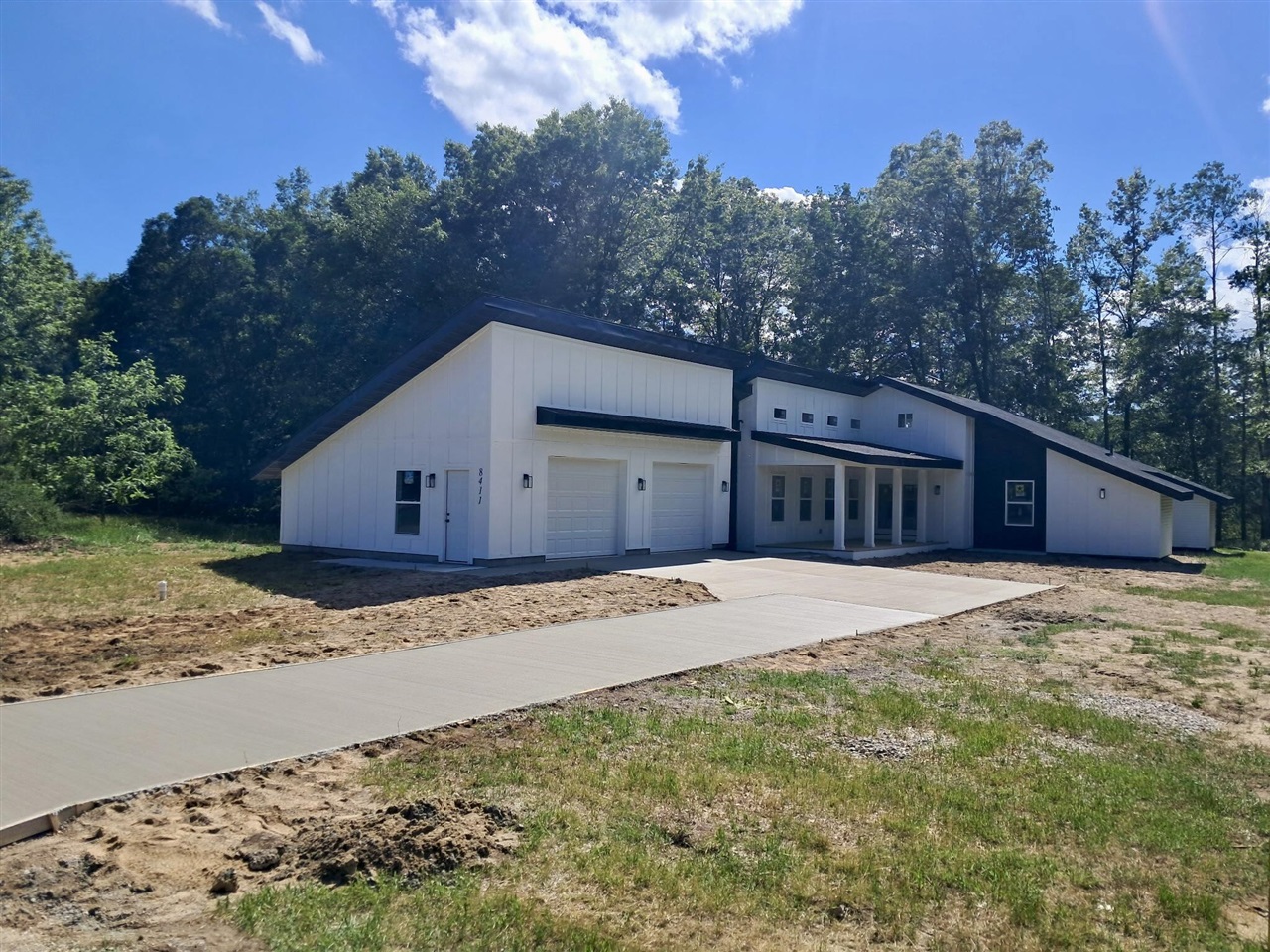 image of 8411 Peninsula Dr, Stanwood, MI 49346 | MLS# 70550128