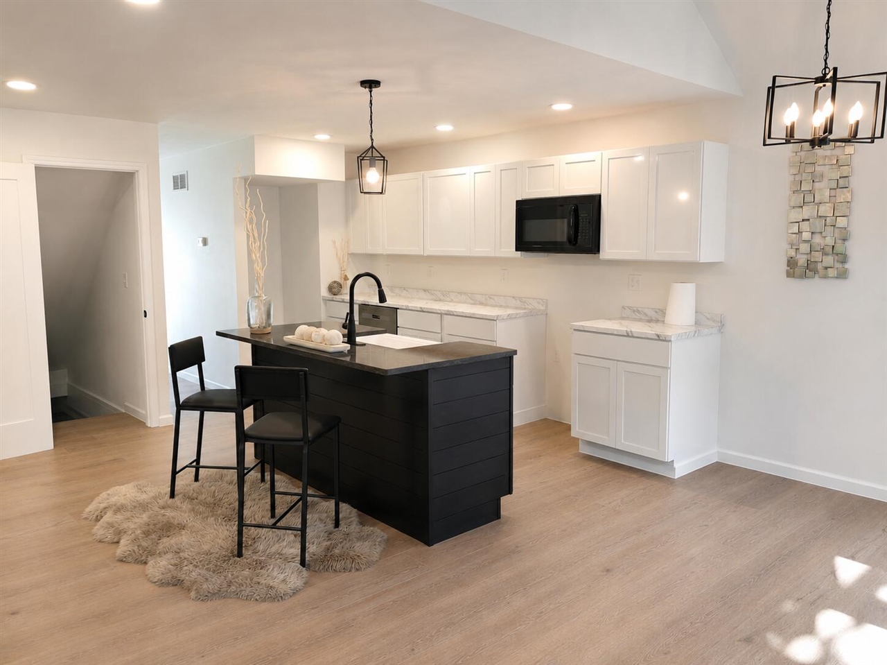 5th image of 412 4Th Ave, Three Rivers, MI 49093 | MLS# 70550137