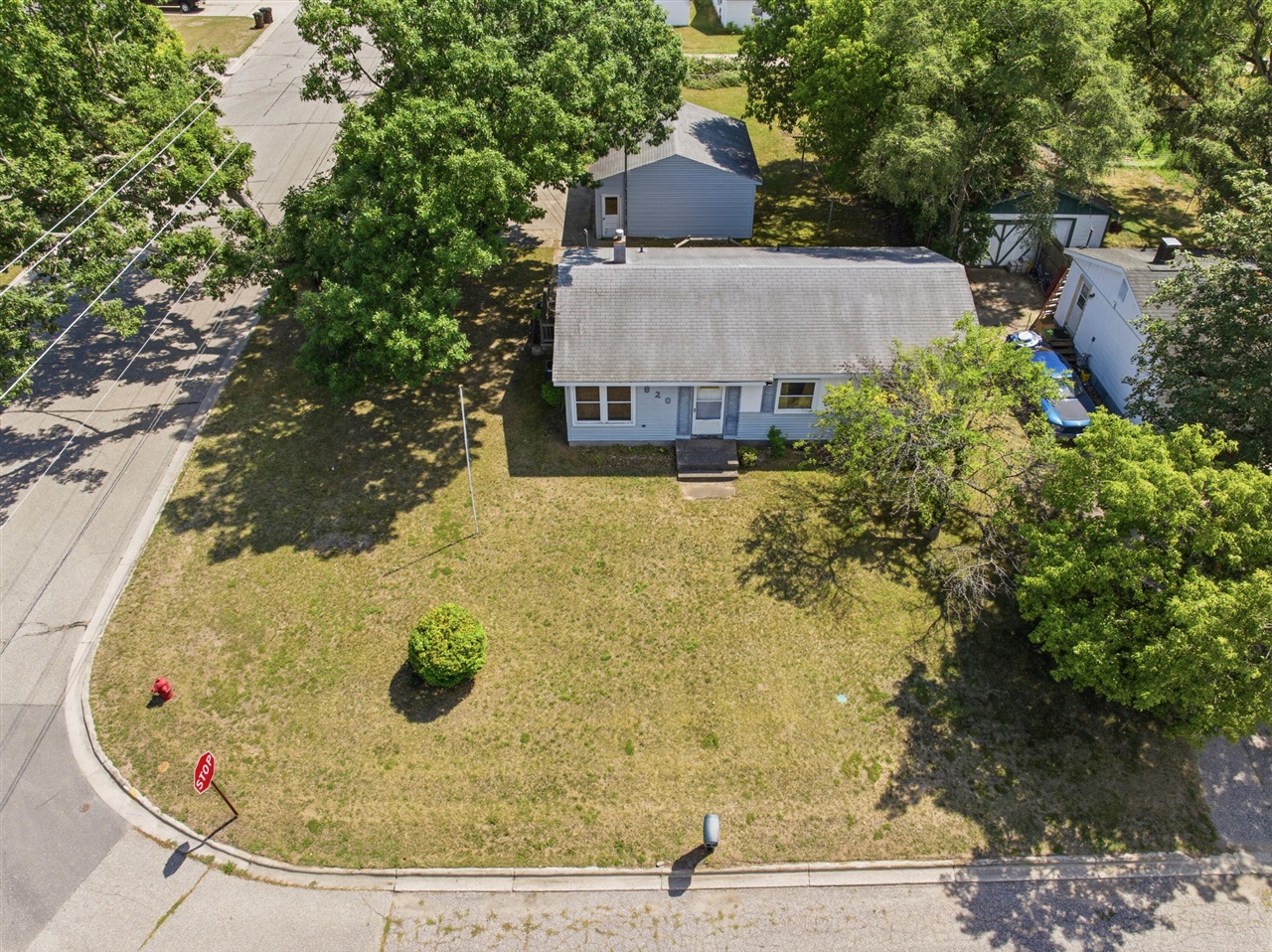 2nd image of 820 Loudon St, Big Rapids, MI 49307 | MLS# 70550138