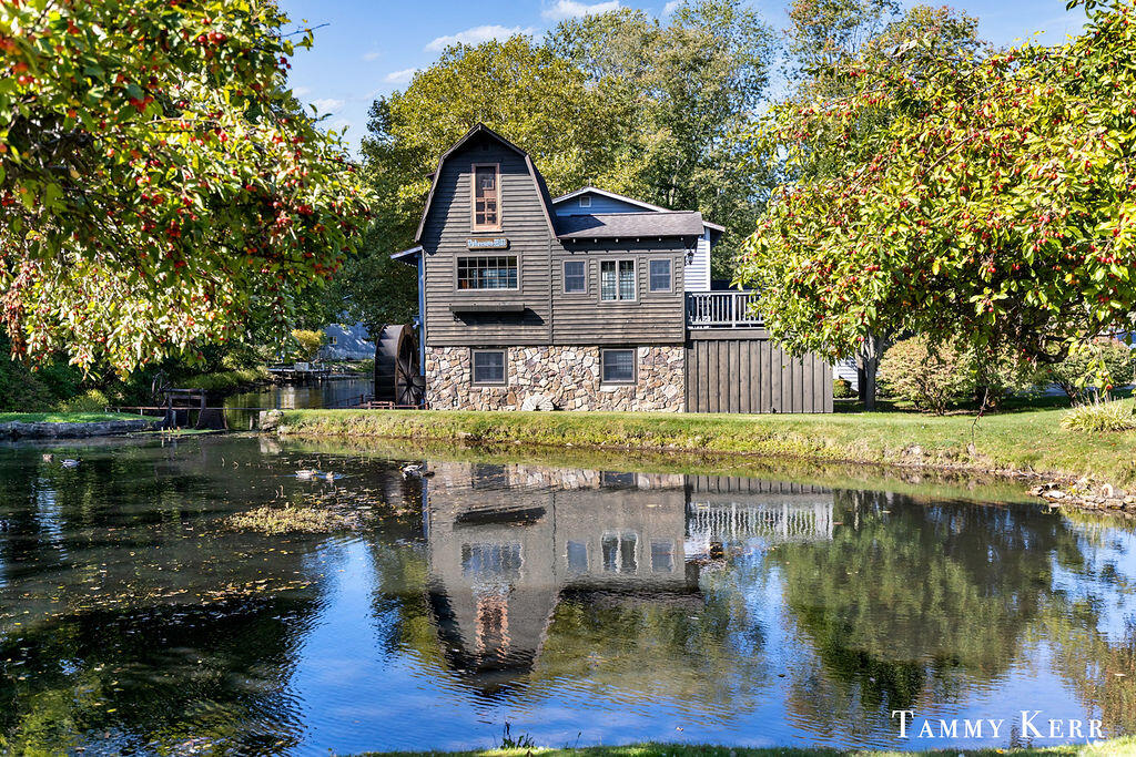 1st image of 844 Holland St, Saugatuck, MI 49453 | MLS# 70550148