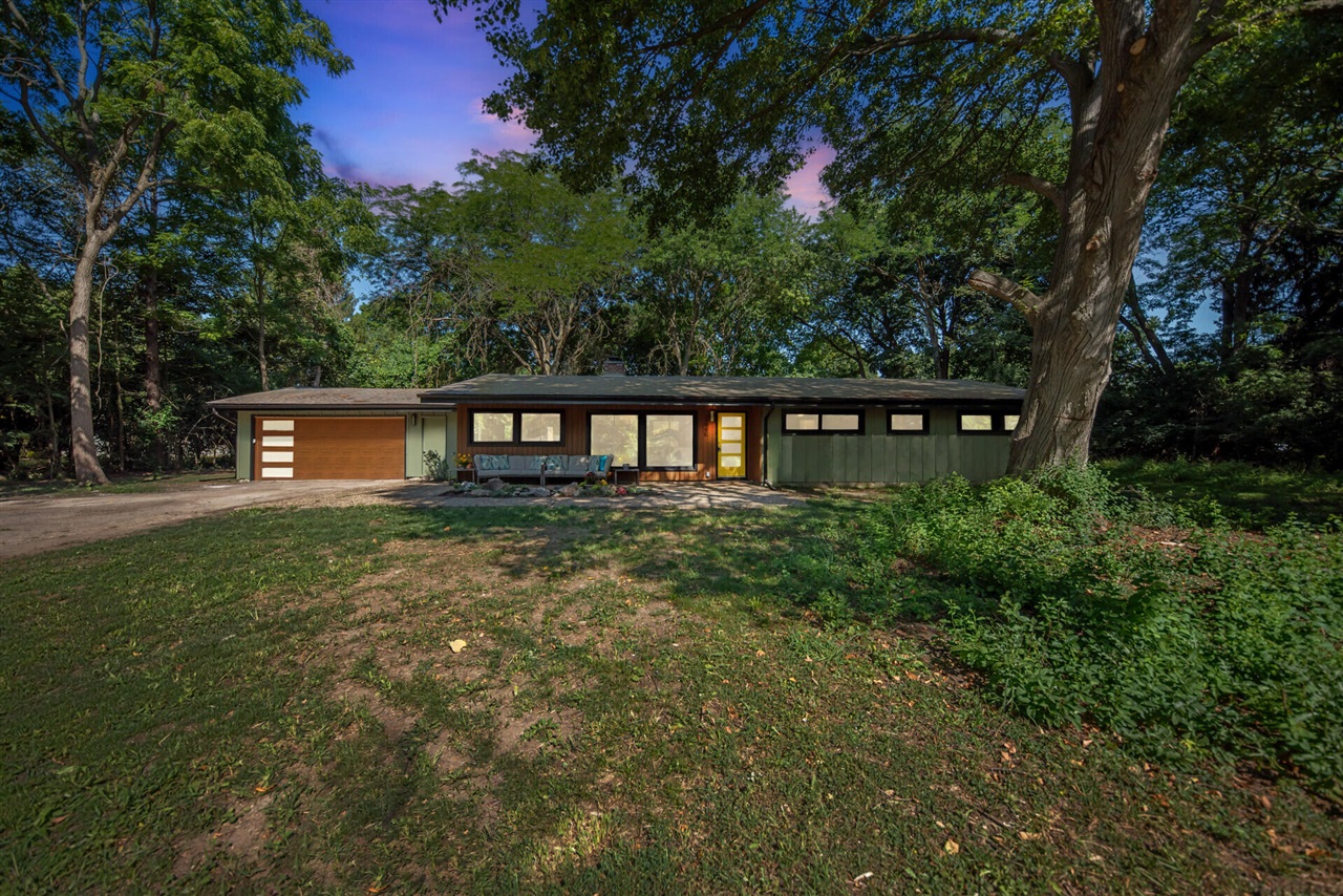 1st image of 3446 Charing Cross Rd, Ann Arbor, MI 48108 | MLS# 70550161