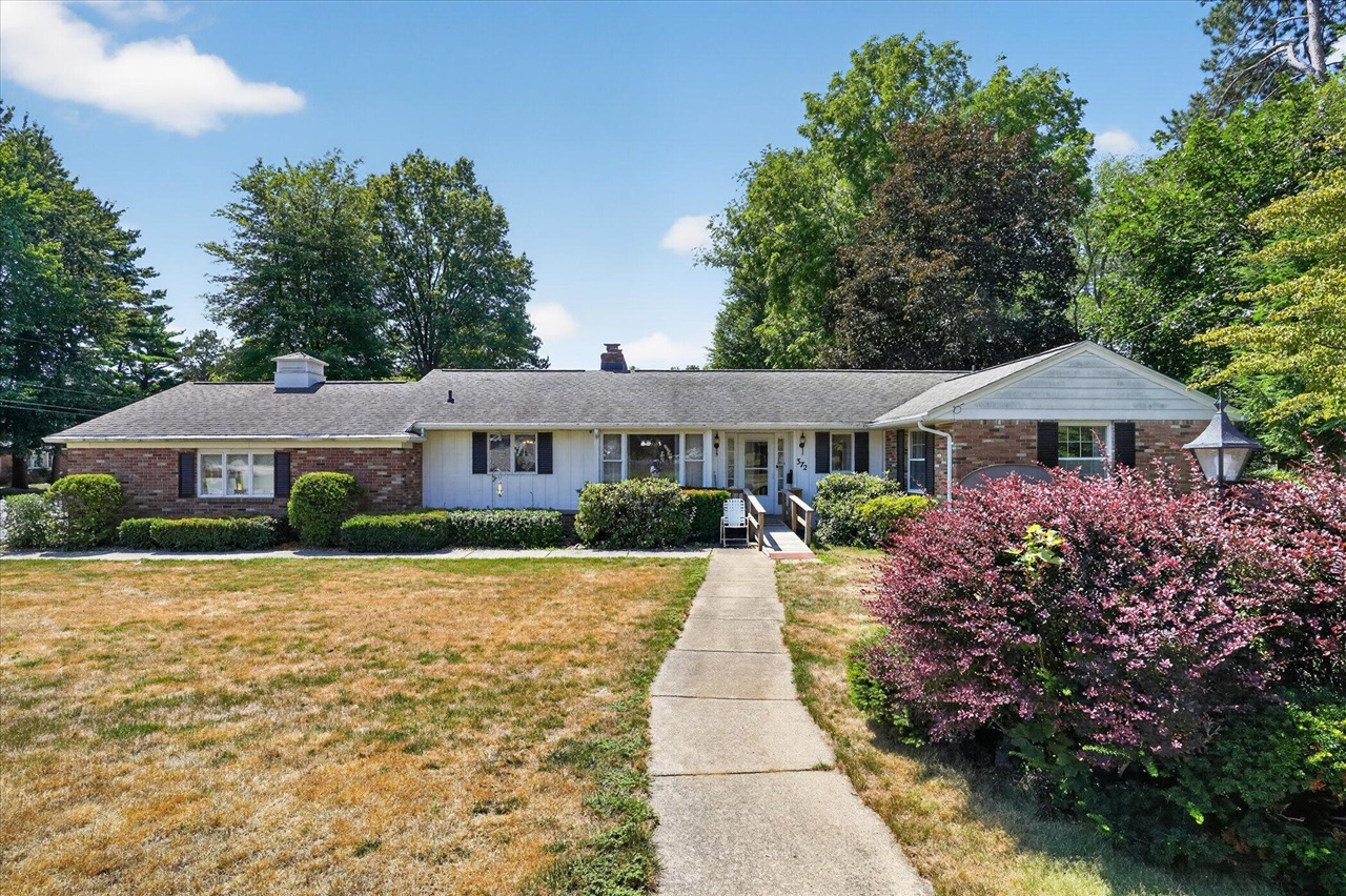 1st image of 372 S Hills Dr, Battle Creek, MI 49015 | MLS# 70550164