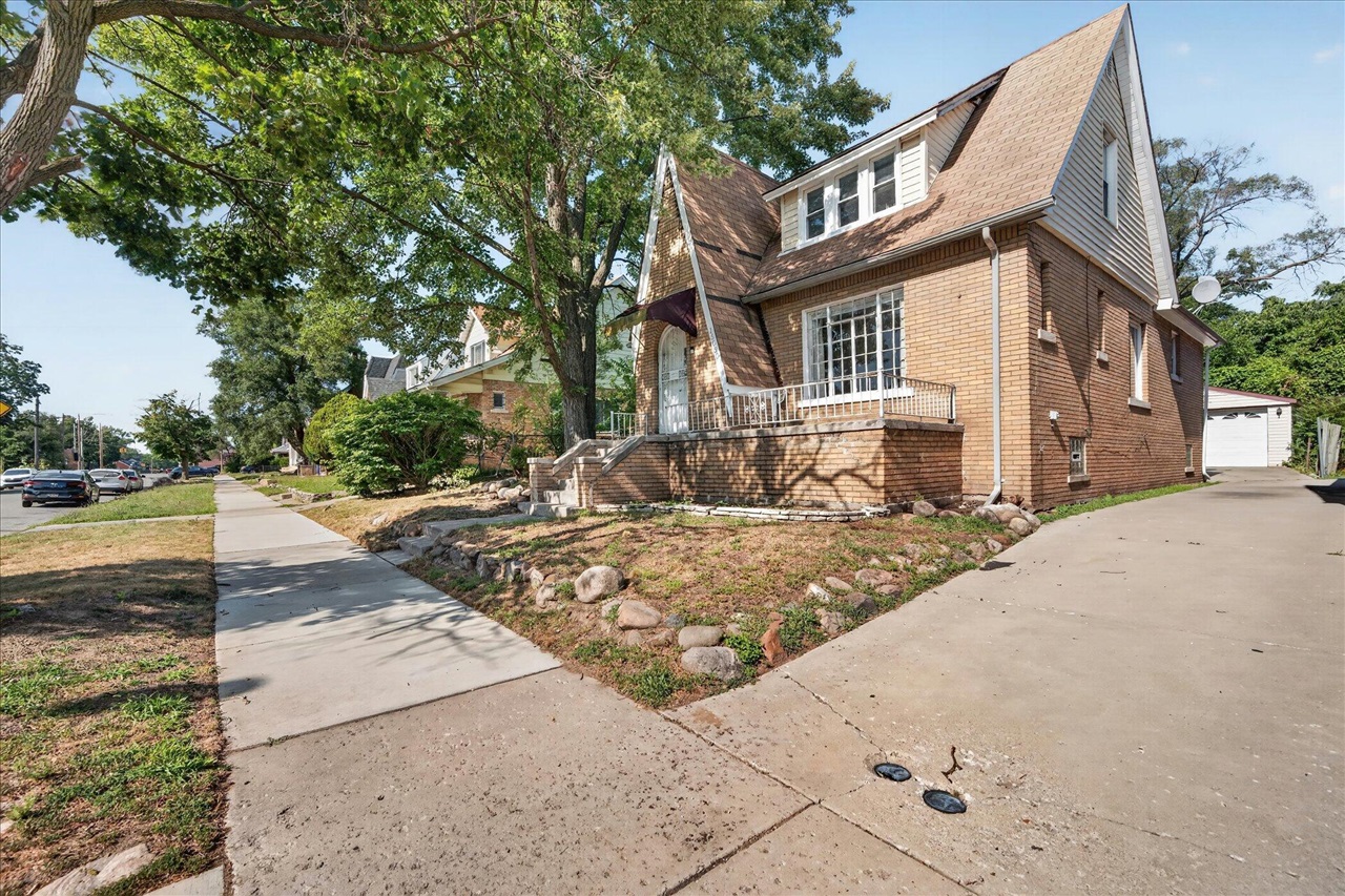 3rd image of 15050 Pinehurst St, Detroit, MI 48238 | MLS# 70550175
