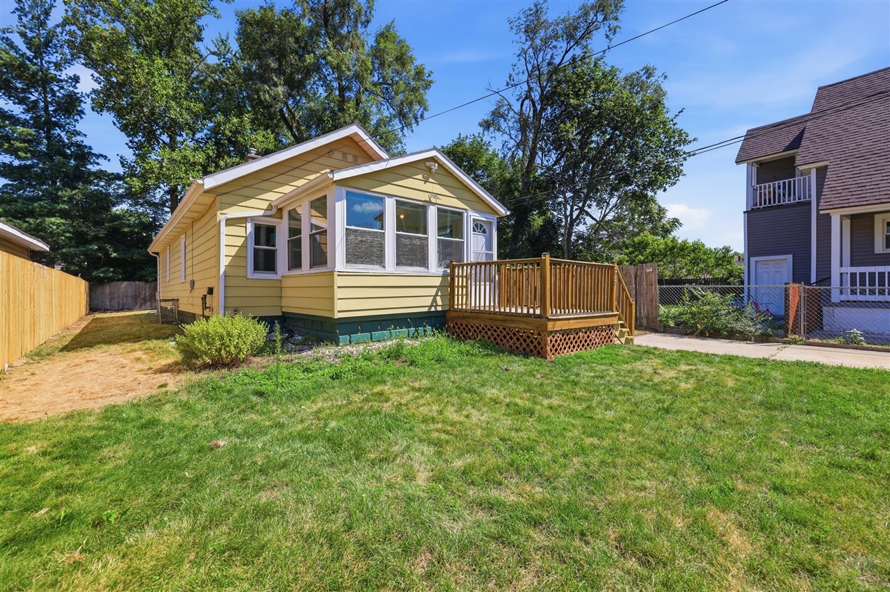 2nd image of 223 Quigley Blvd, Grand Rapids, MI 49507 | MLS# 70550181